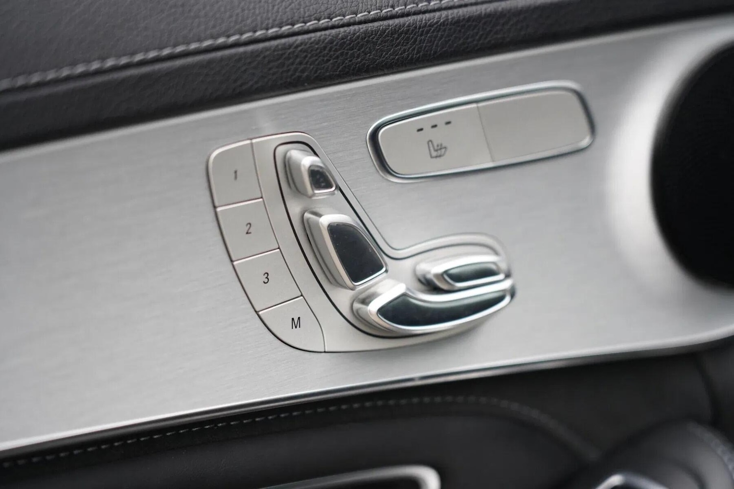 Used Mercedes-Benz C Class 2015 for sale - 77351545: Photo 24