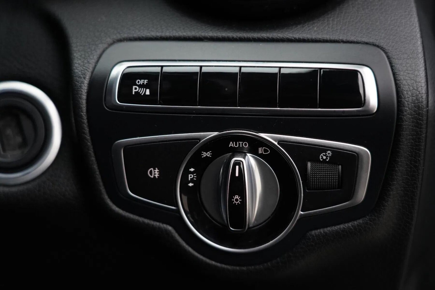 Used Mercedes-Benz C Class 2015 for sale - 77351545: Photo 27