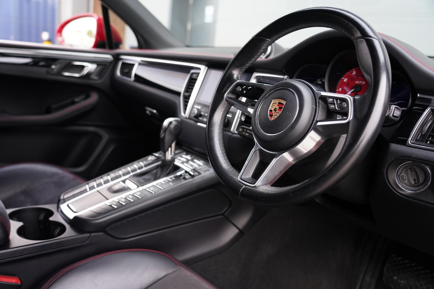 Used Porsche Macan 2017 for sale - 76657359: Photo 10