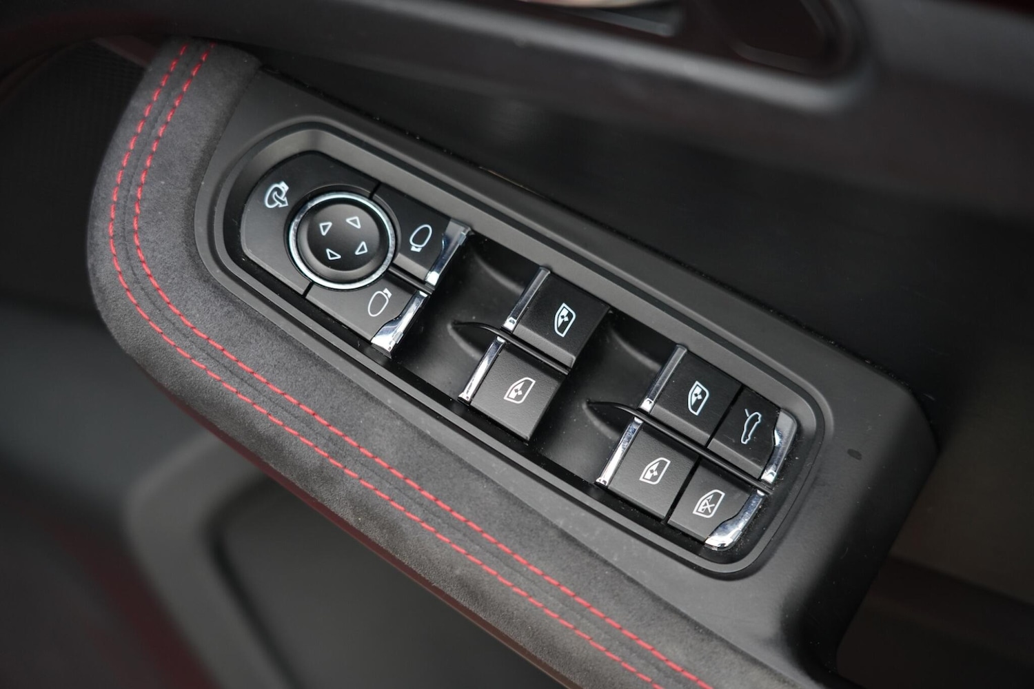 Used Porsche Macan 2017 for sale - 76657359: Photo 25