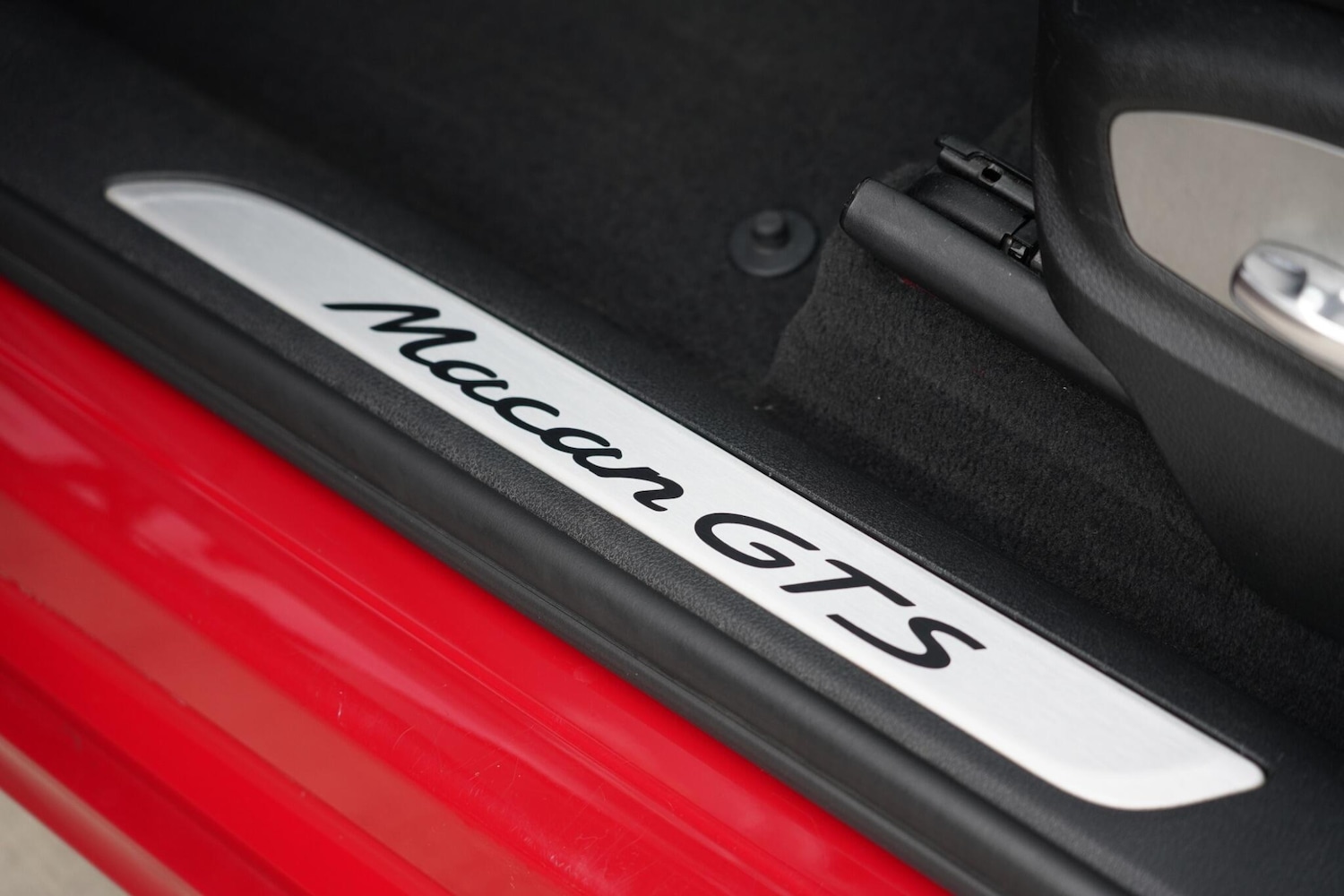 Used Porsche Macan 2017 for sale - 76657359: Photo 28