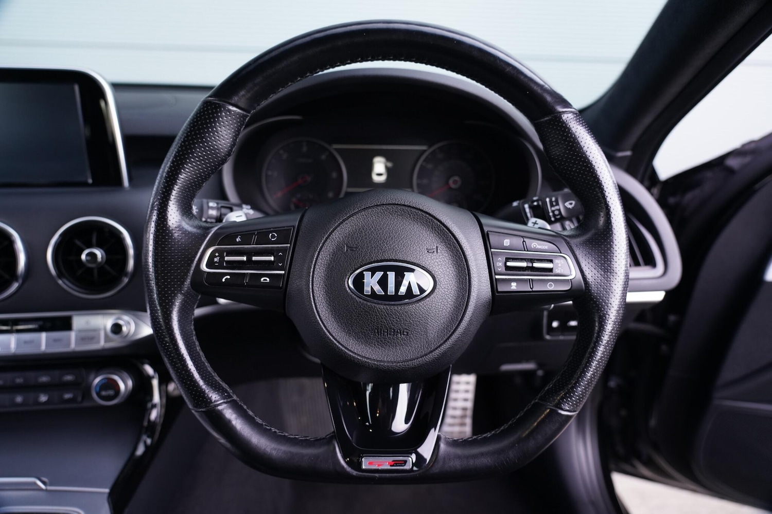 Used Kia Stinger 2018 for sale - 76658427: Photo 12