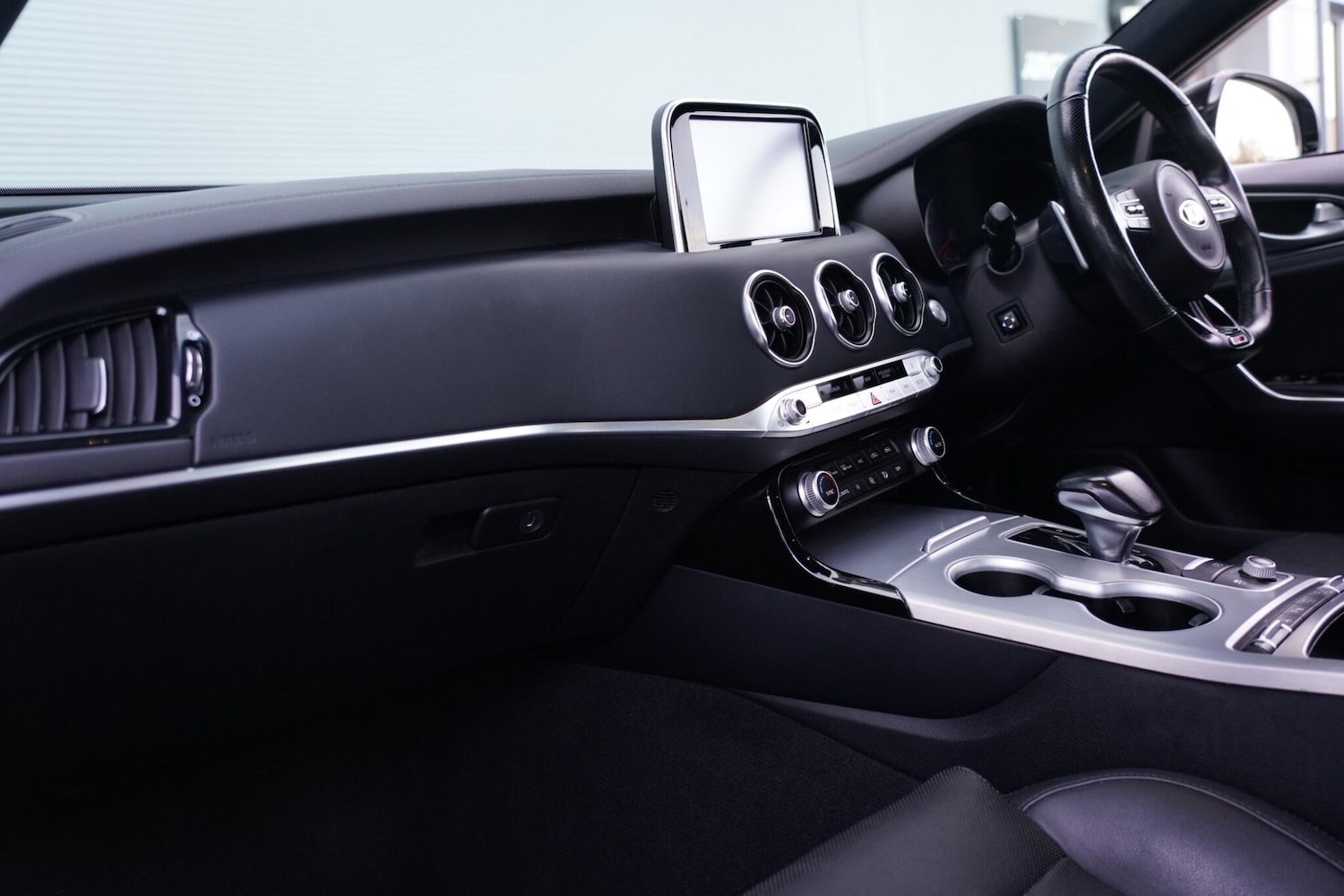 Used Kia Stinger 2018 for sale - 76658427: Photo 13