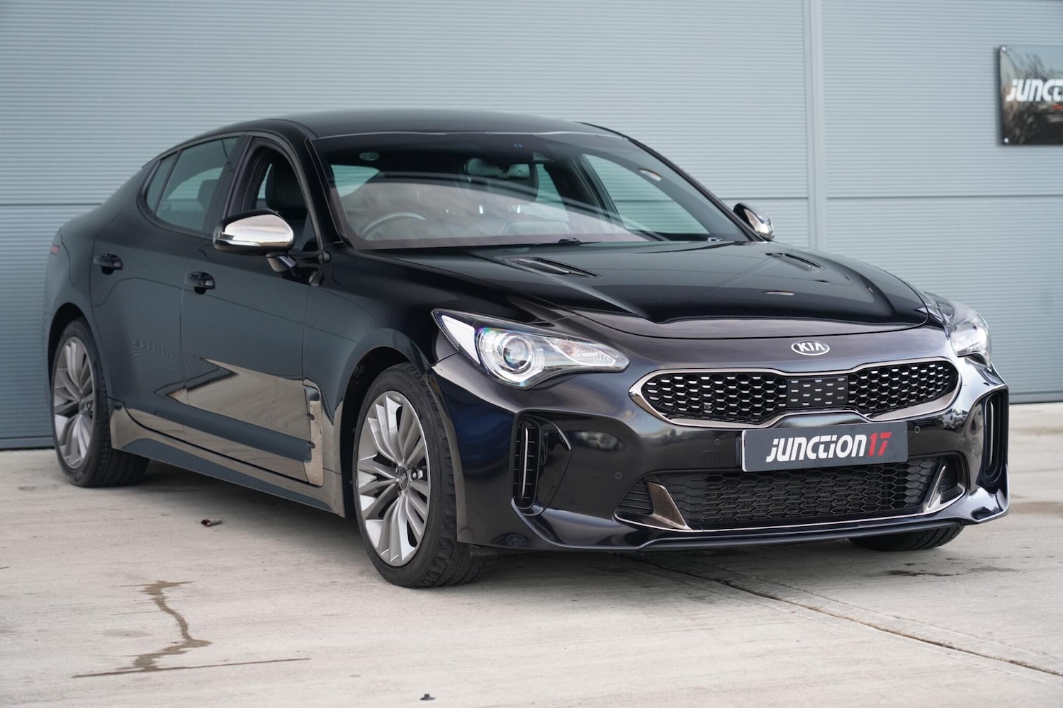 Used Kia Stinger 2018 for sale - 76658427: Photo 4