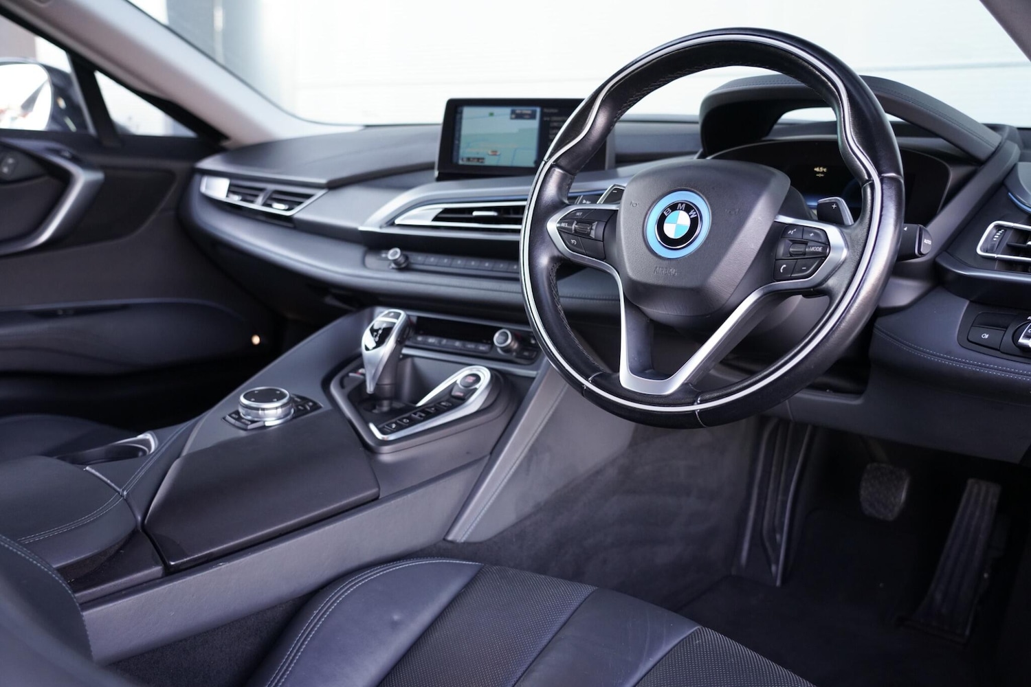 Used BMW i8 2015 for sale - 76765170: Photo 2