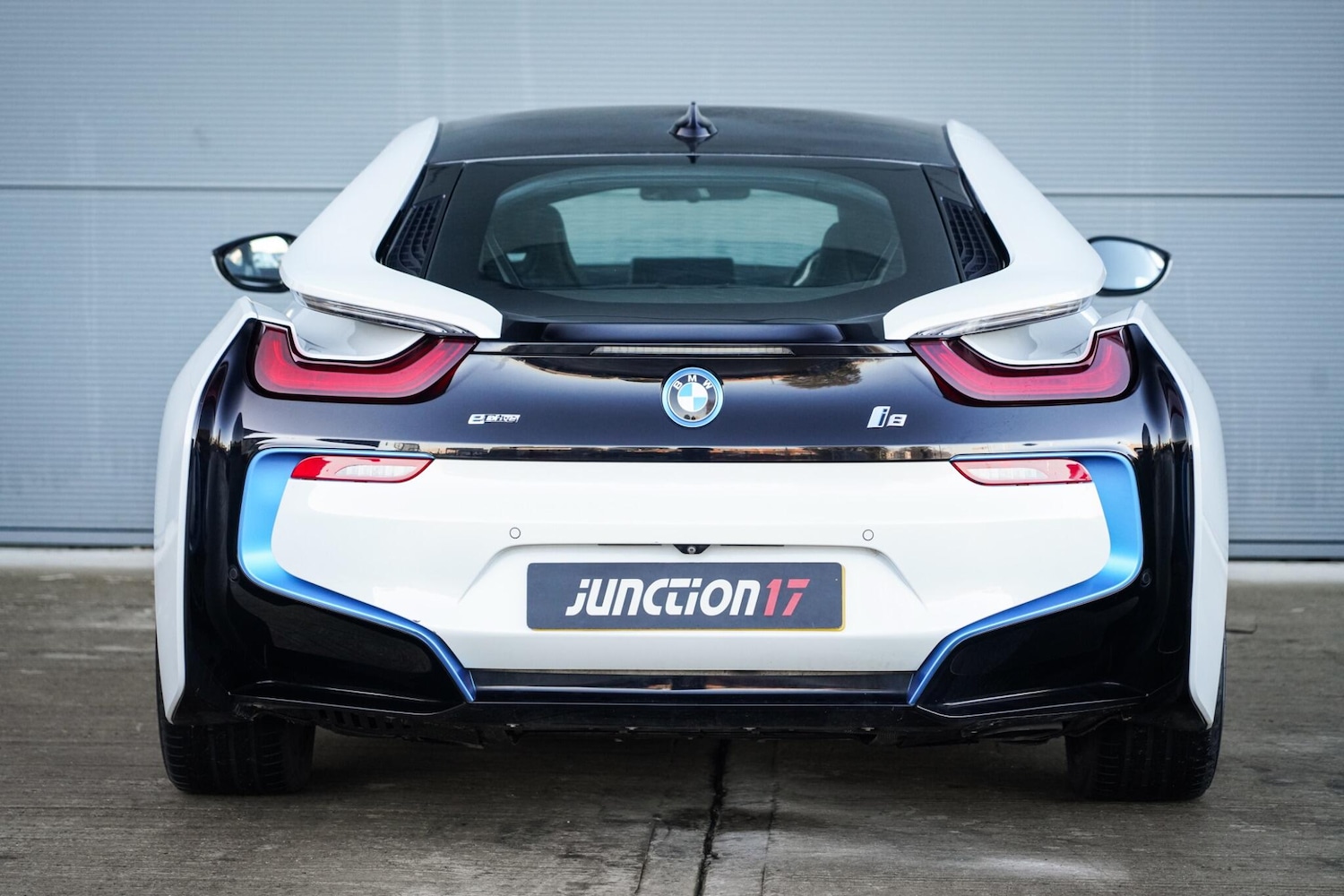 Used BMW i8 2015 for sale - 76765170: Photo 8