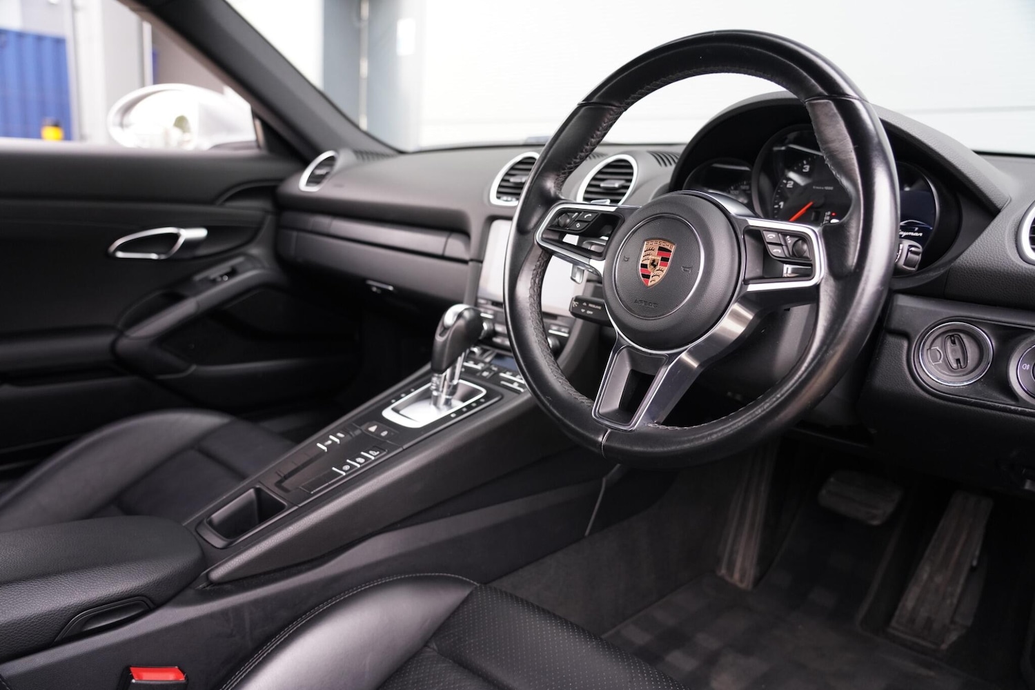 Used Porsche 718 Cayman 2019 for sale - 77633727: Photo 12