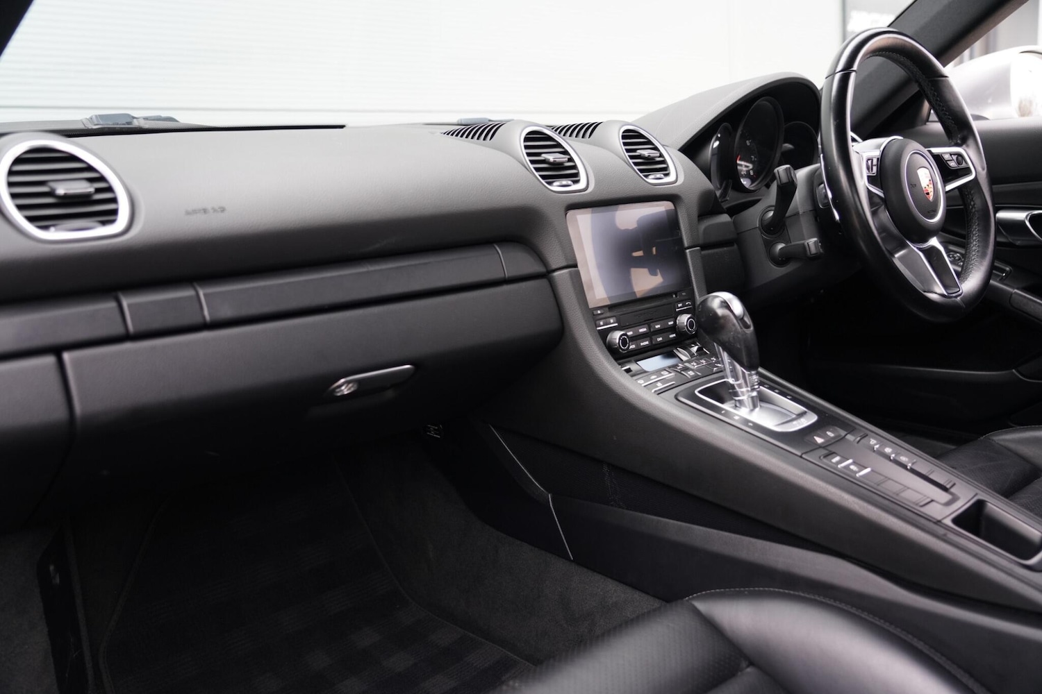 Used Porsche 718 Cayman 2019 for sale - 77633727: Photo 14