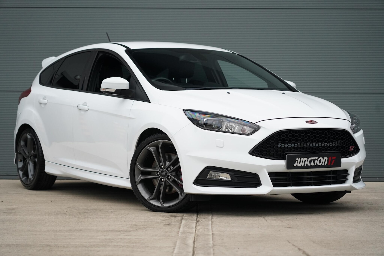 Used Ford Focus 2018 for sale - 76657950: Photo 1
