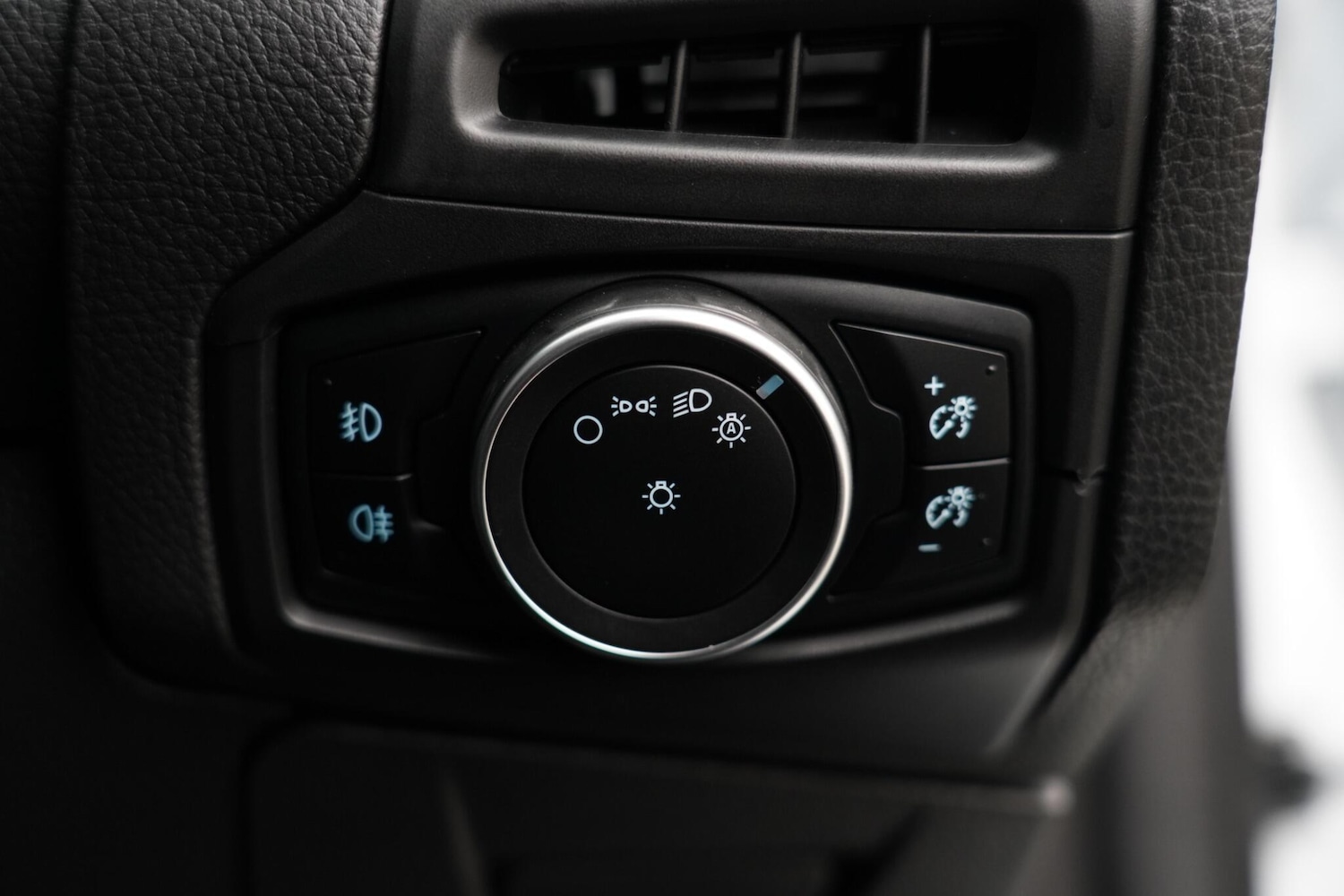 Used Ford Focus 2018 for sale - 76657950: Photo 31