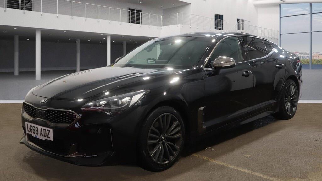 Used Kia Stinger 2018 for sale - 77344443: Photo 2