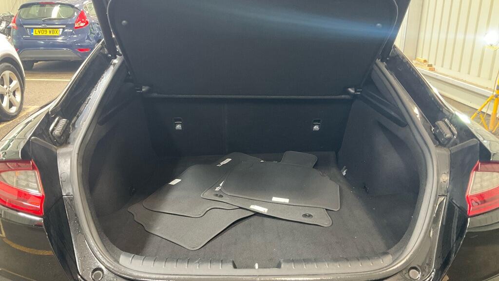 Used Kia Stinger 2018 for sale - 77344443: Photo 7