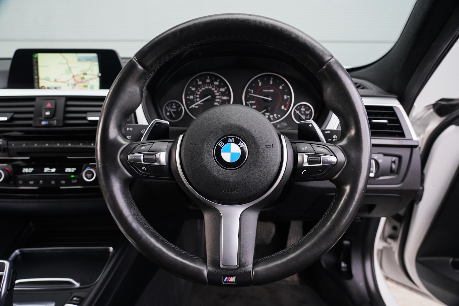 Used BMW 3 Series 2017 for sale - 77784277: Photo 13