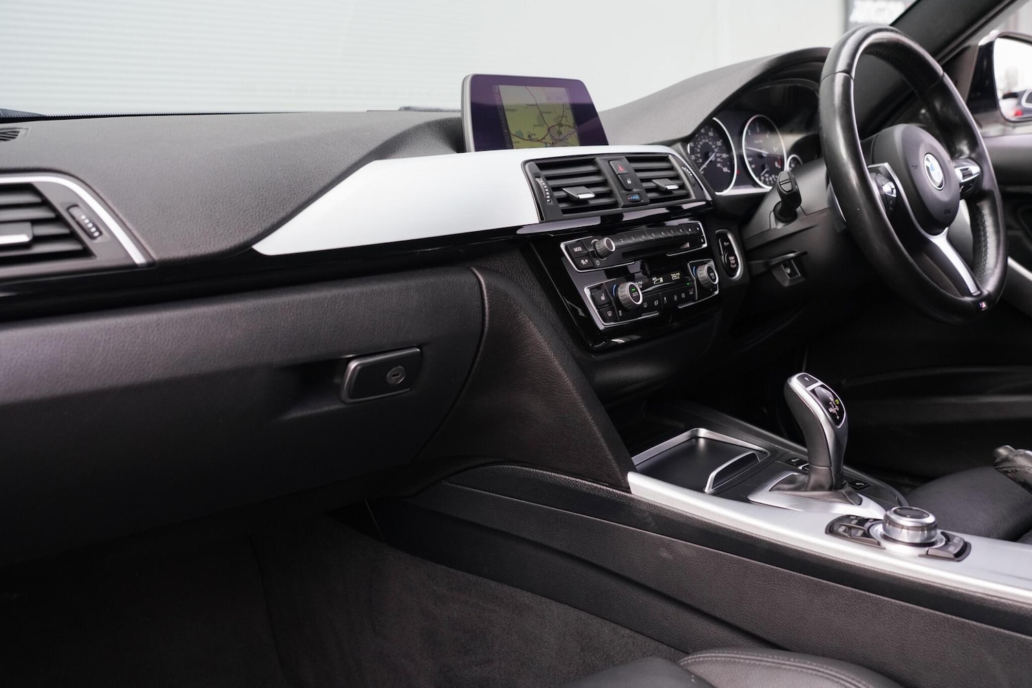 Used BMW 3 Series 2017 for sale - 77784277: Photo 14