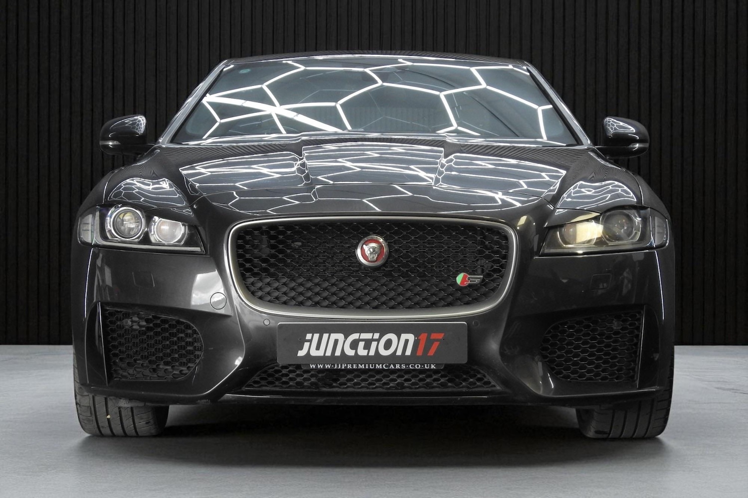 Used Jaguar XF 2016 for sale - 76657386: Photo 3