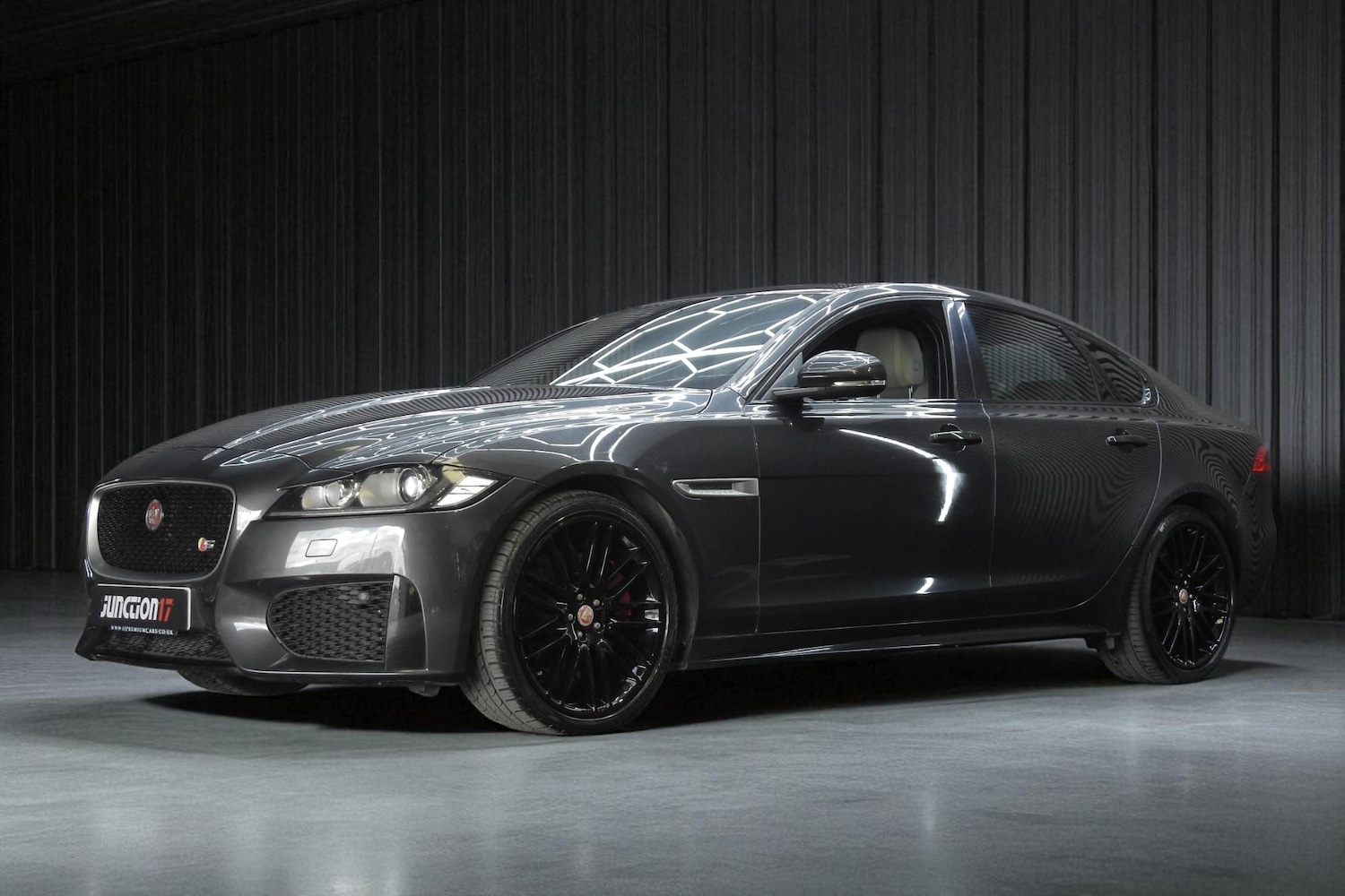 Used Jaguar XF 2016 for sale - 76657386: Photo 6