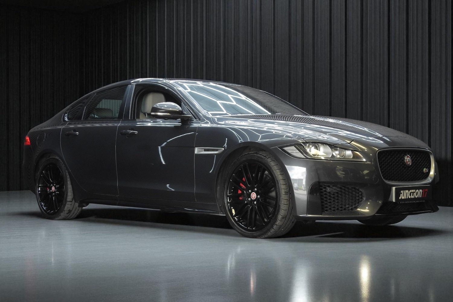 Used Jaguar XF 2016 for sale - 76657386: Photo 8