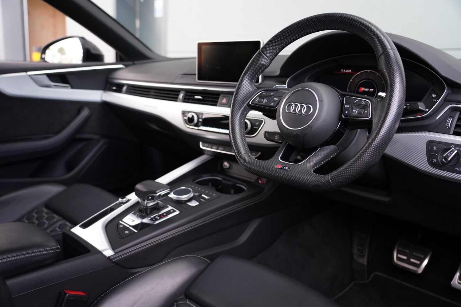 Used Audi RS5 2018 for sale - 77376391: Photo 2