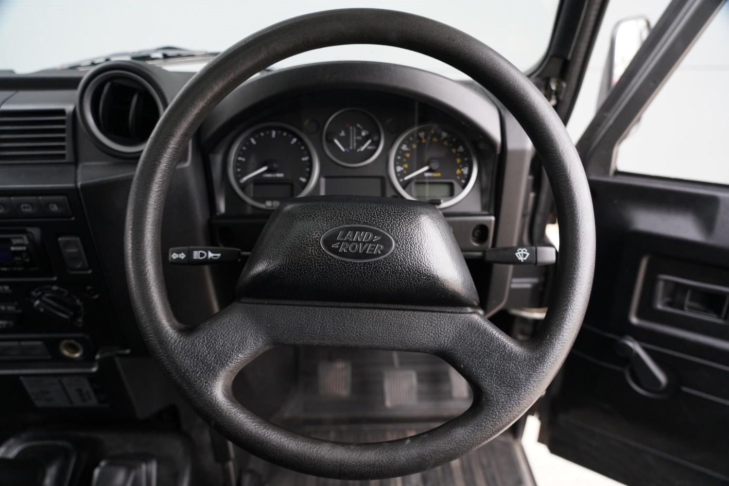 Used Land Rover Defender 2010 for sale - 76659432: Photo 13