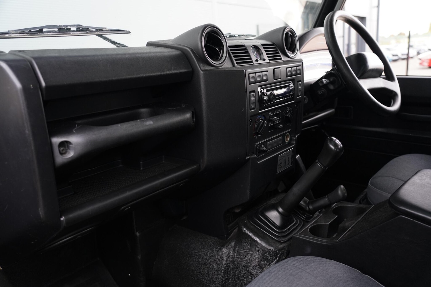 Used Land Rover Defender 2010 for sale - 76659432: Photo 14