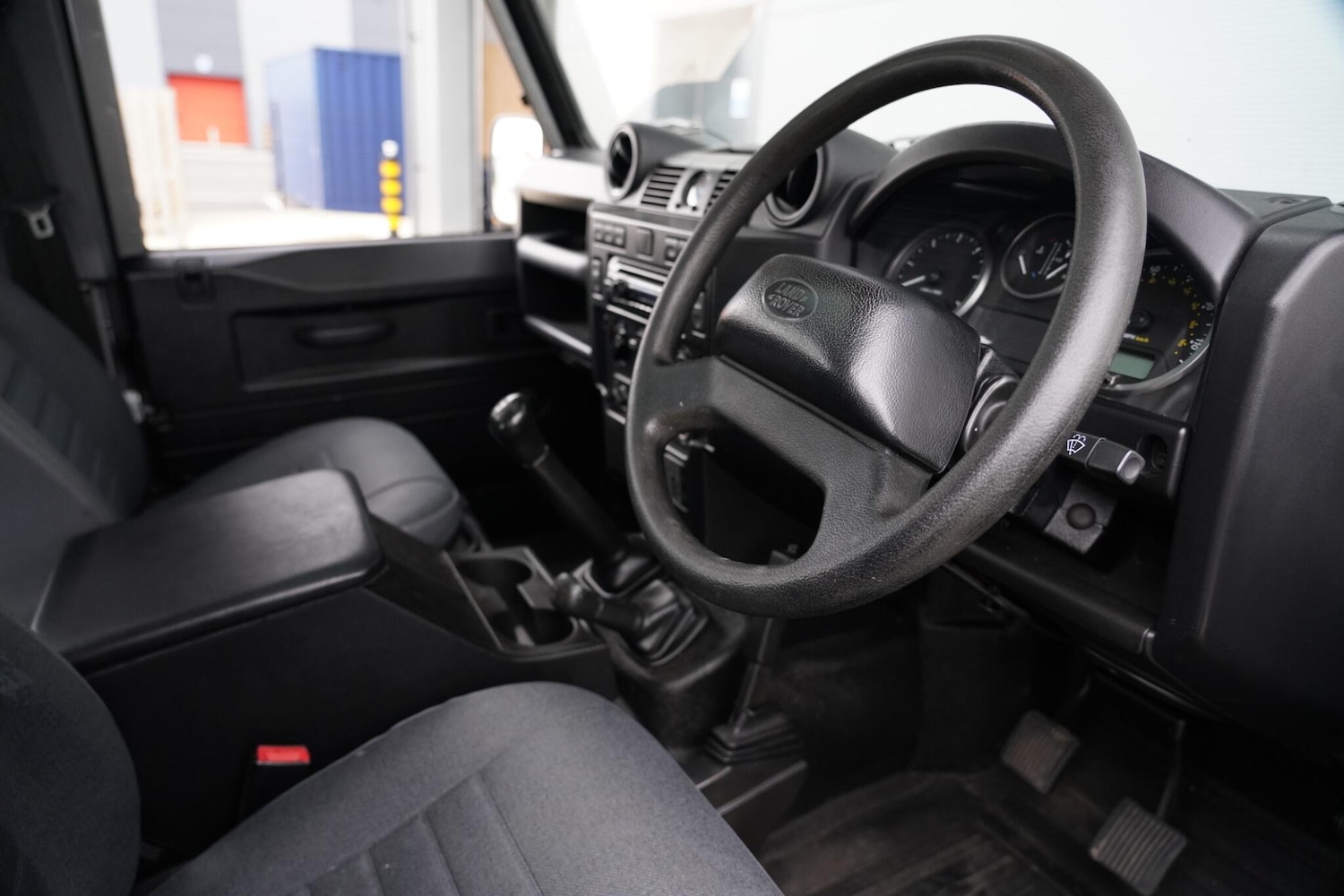 Used Land Rover Defender 2010 for sale - 76659432: Photo 2