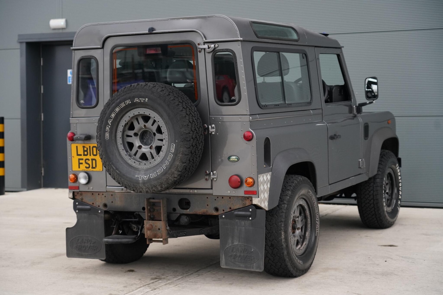 Used Land Rover Defender 2010 for sale - 76659432: Photo 9