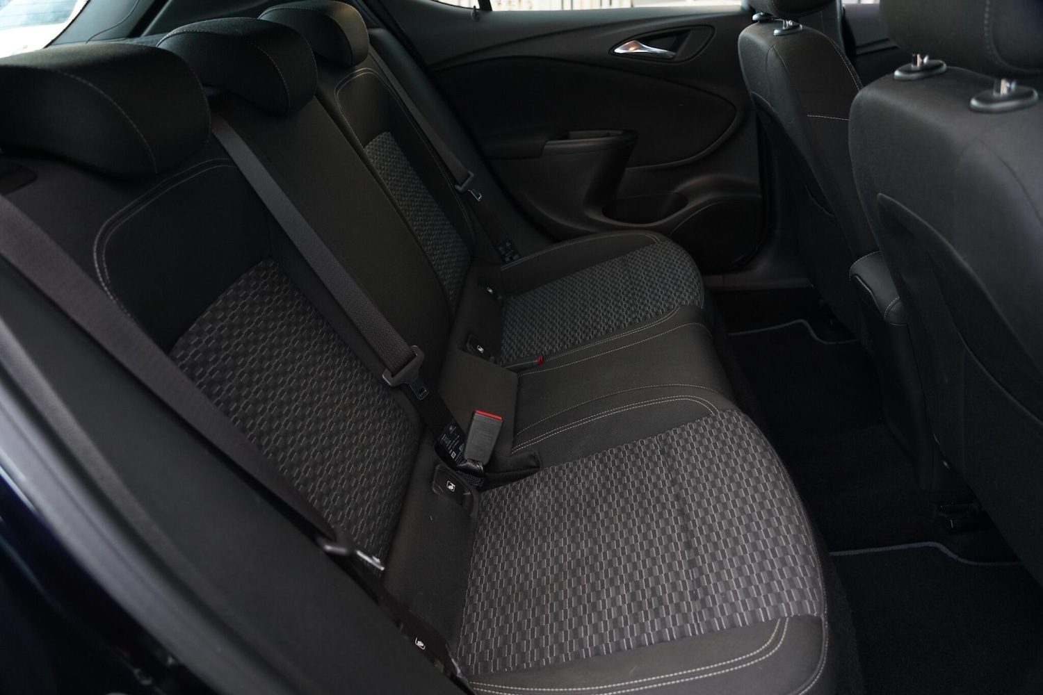 Used Vauxhall Astra 2018 for sale - 76657812: Photo 16