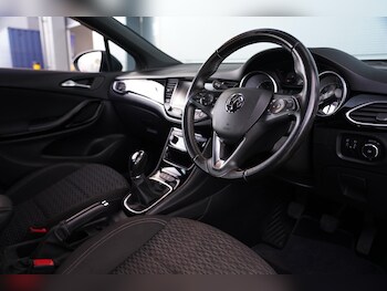 Used Vauxhall Astra 2018 for sale - 76657812: Photo