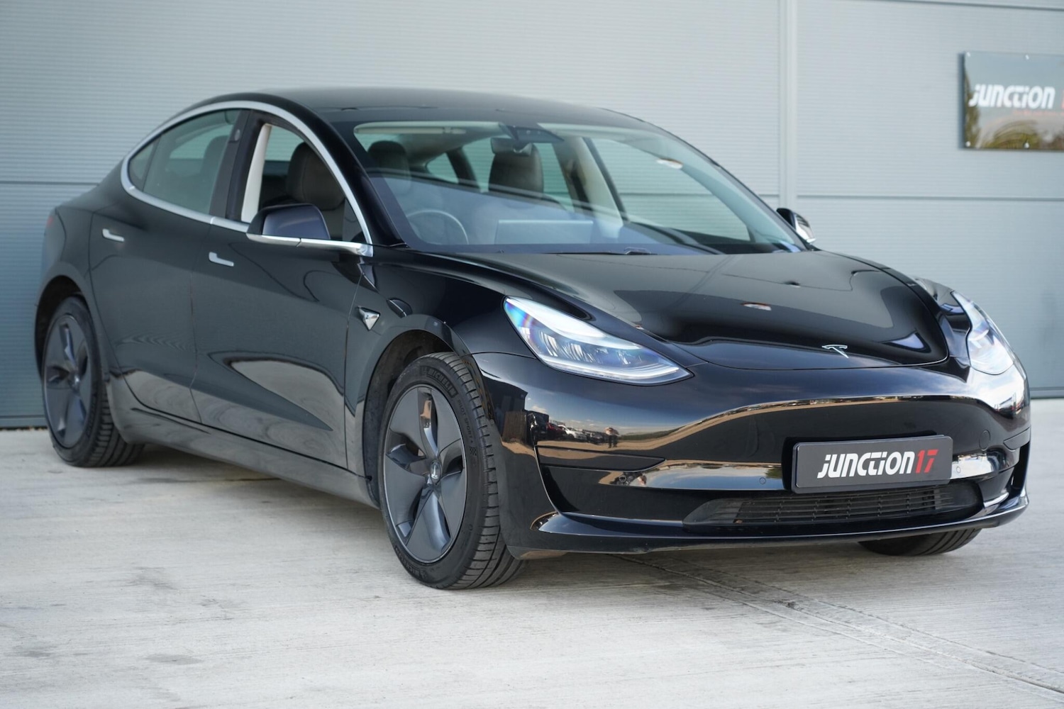 Used Tesla Model 3 2019 for sale - 76657421: Photo 4