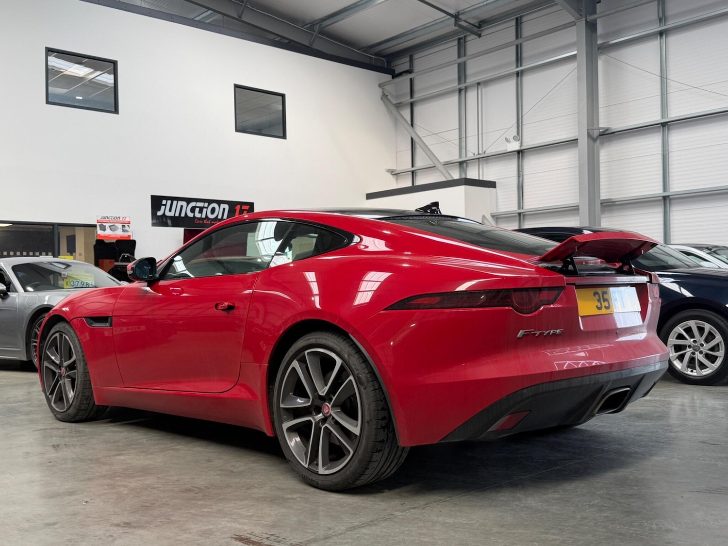 Used Jaguar F-Type 2017 for sale - 78170643: Photo 12