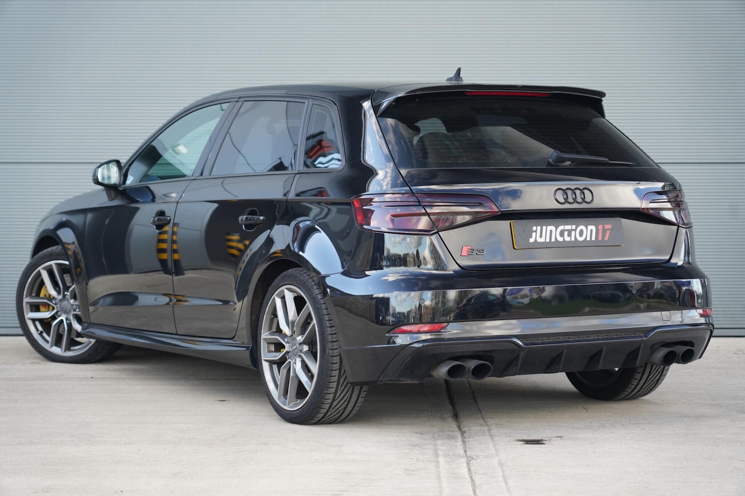 Used Audi A3 2018 for sale - 78086646: Photo 2