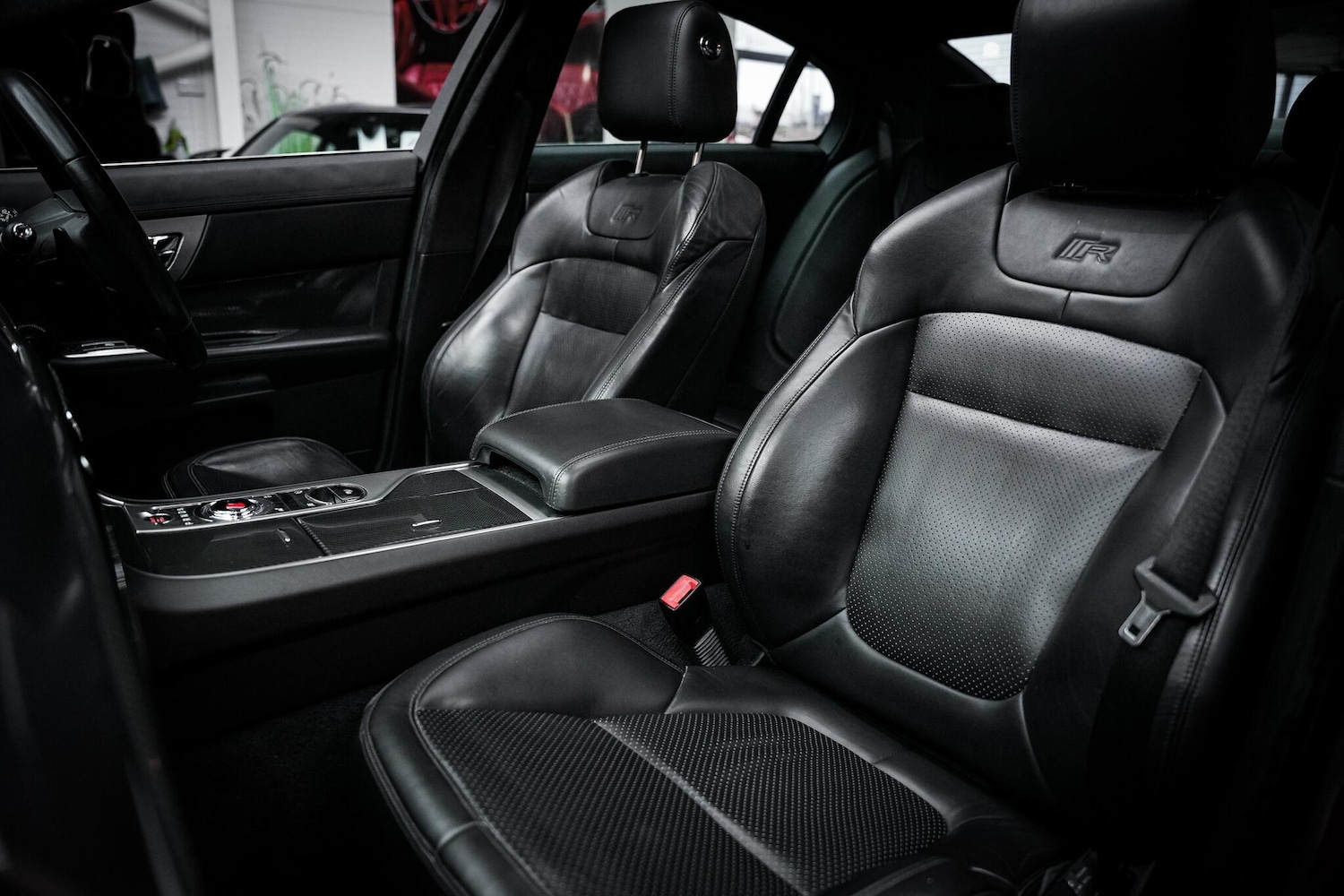 Used Jaguar XF 2011 for sale - 76965230: Photo 23