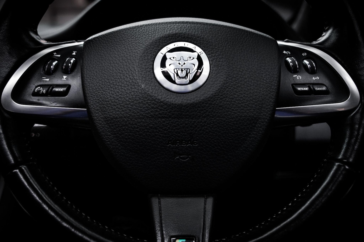 Used Jaguar XF 2011 for sale - 76965230: Photo 41