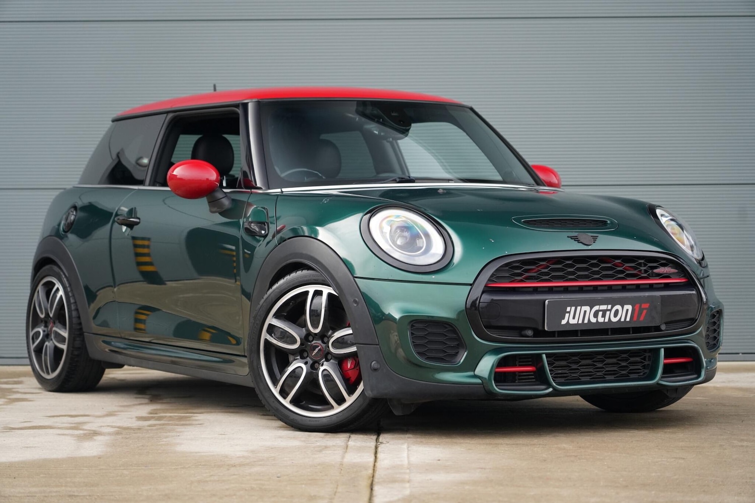 Used MINI Hatch 2017 for sale - 76658447: Photo 1