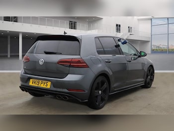 Used Volkswagen Golf 2019 for sale - 76667419: Photo