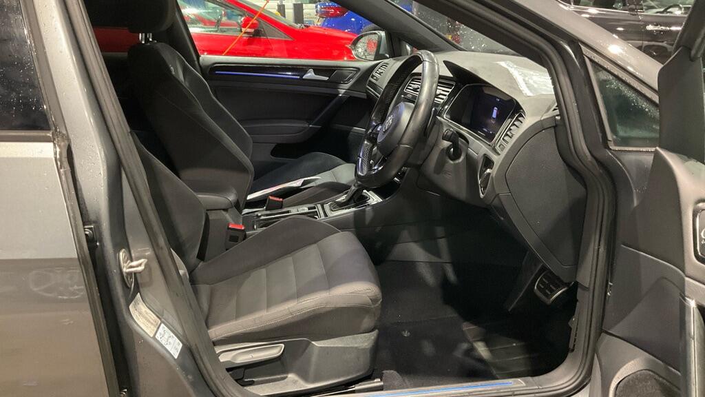 Used Volkswagen Golf 2019 for sale - 76667419: Photo 9