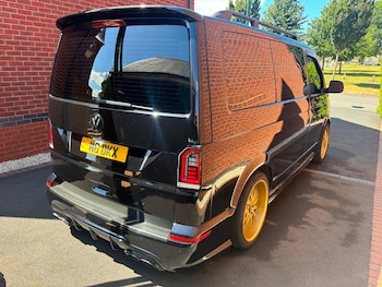 Used Volkswagen Transporter 2018 for sale - 79146033: Photo