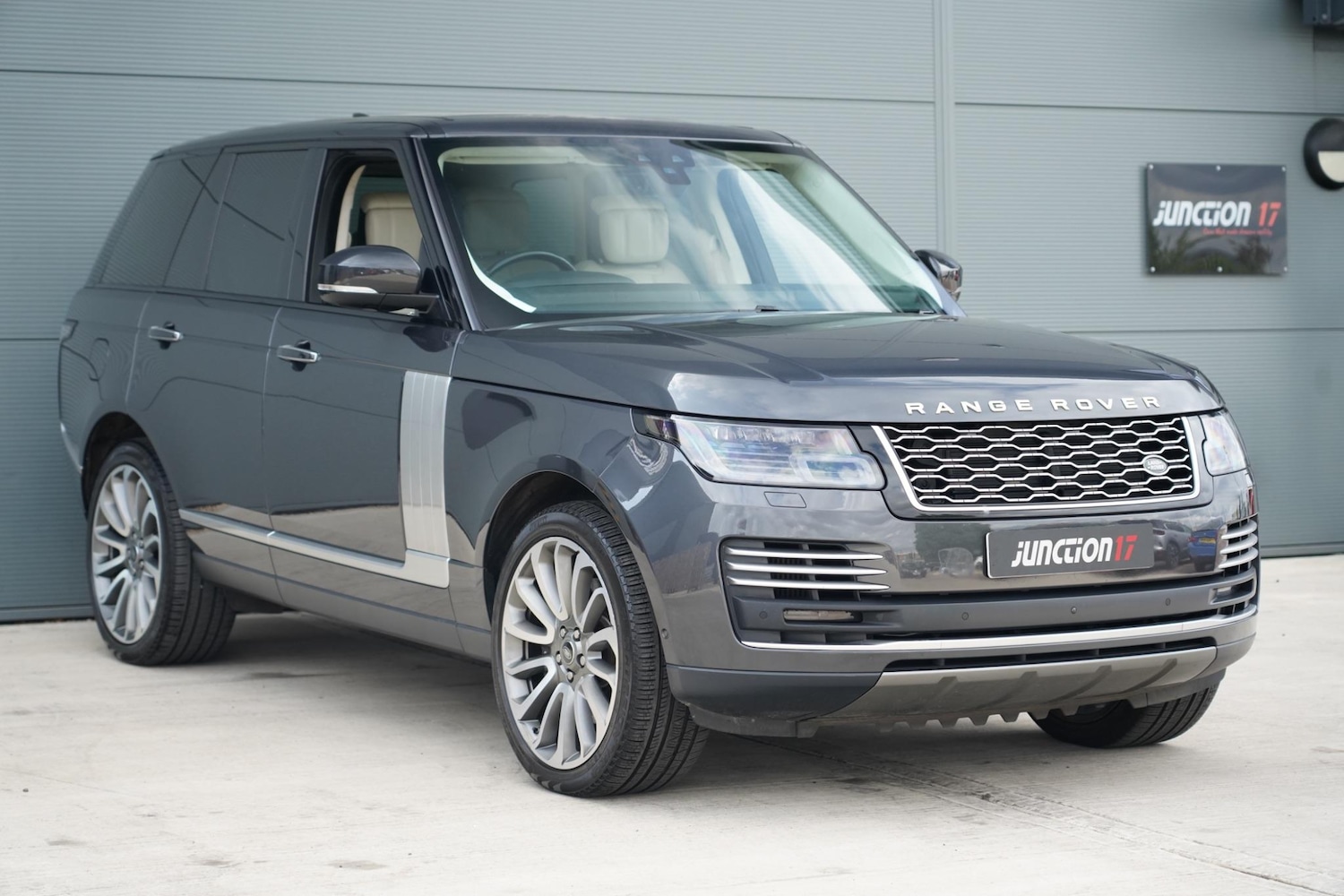 Used Land Rover Range Rover for sale - 76658598: Photo 3