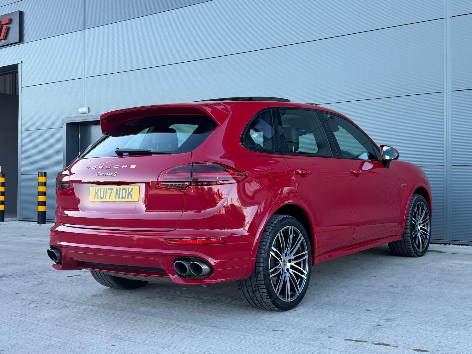 Used Porsche Cayenne 2017 for sale - 76667311: Photo 12