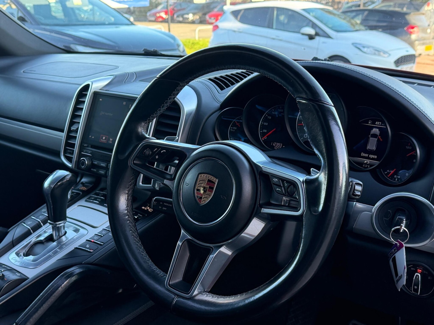 Used Porsche Cayenne 2017 for sale - 76667311: Photo 4