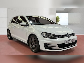 Used Volkswagen Golf 2017 for sale - 78675759: Photo