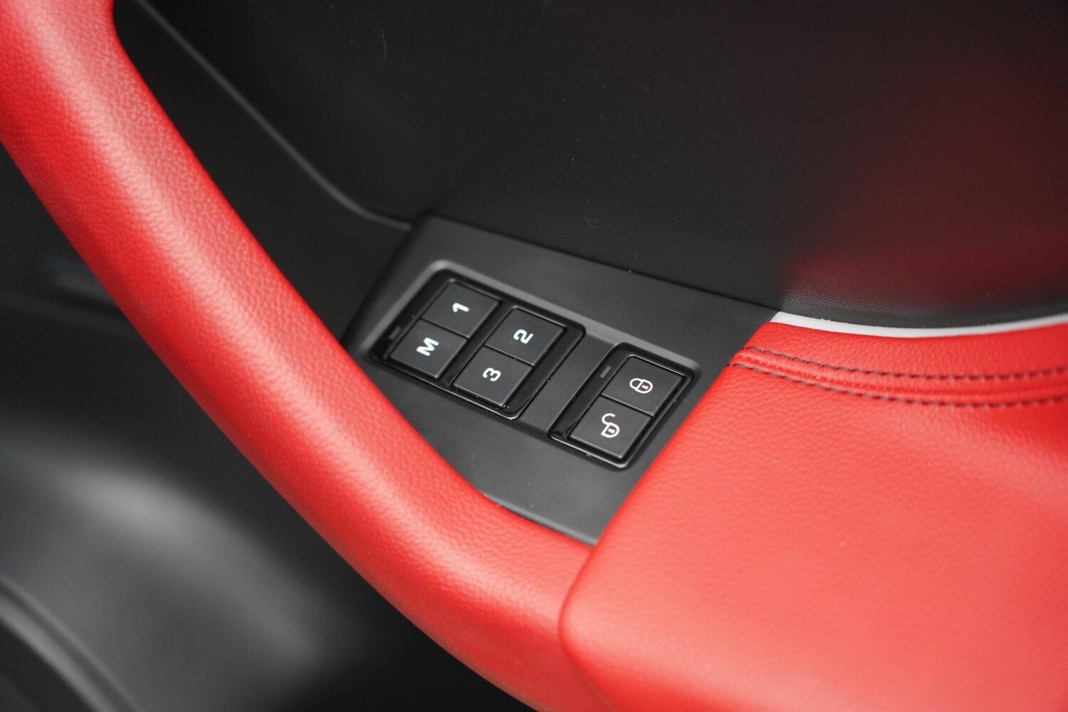 Used Jaguar F-Pace 2018 for sale - 77783776: Photo 14