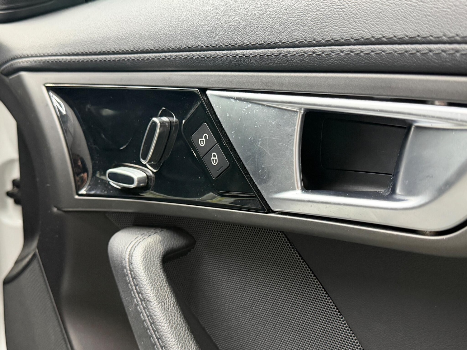 Used Jaguar F-Type 2015 for sale - 76965438: Photo 14