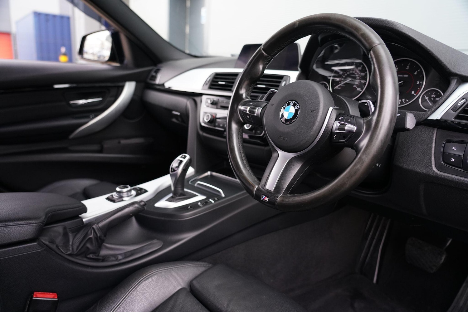 Used Land Rover Range Rover Sport 2015 for sale - 77479295: Photo 2