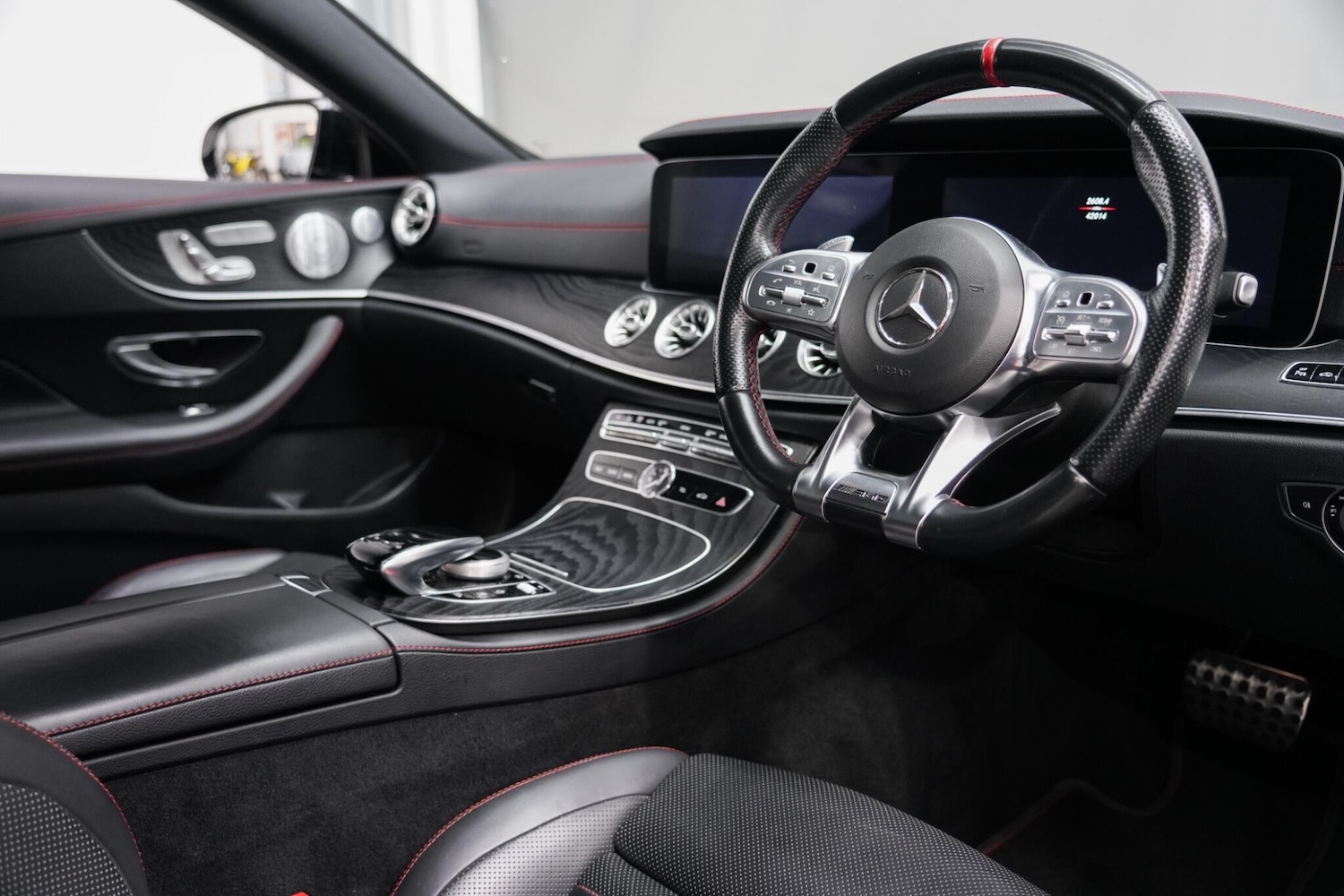 Used Mercedes-Benz E Class 2019 for sale - 76657883: Photo 2