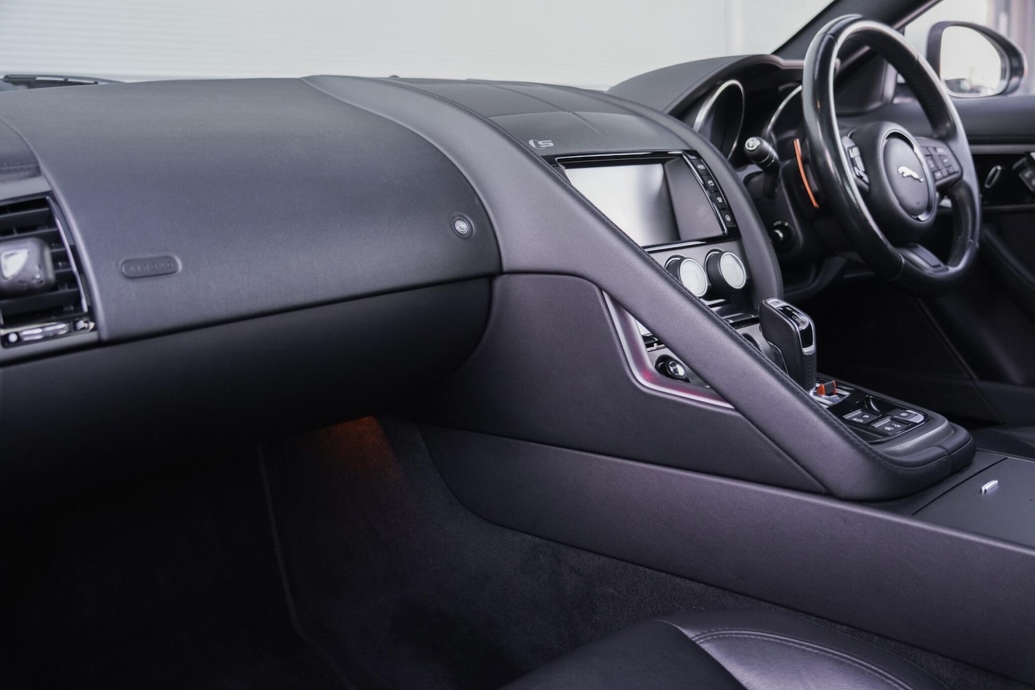 Used Jaguar F-Type 2015 for sale - 77066693: Photo 12