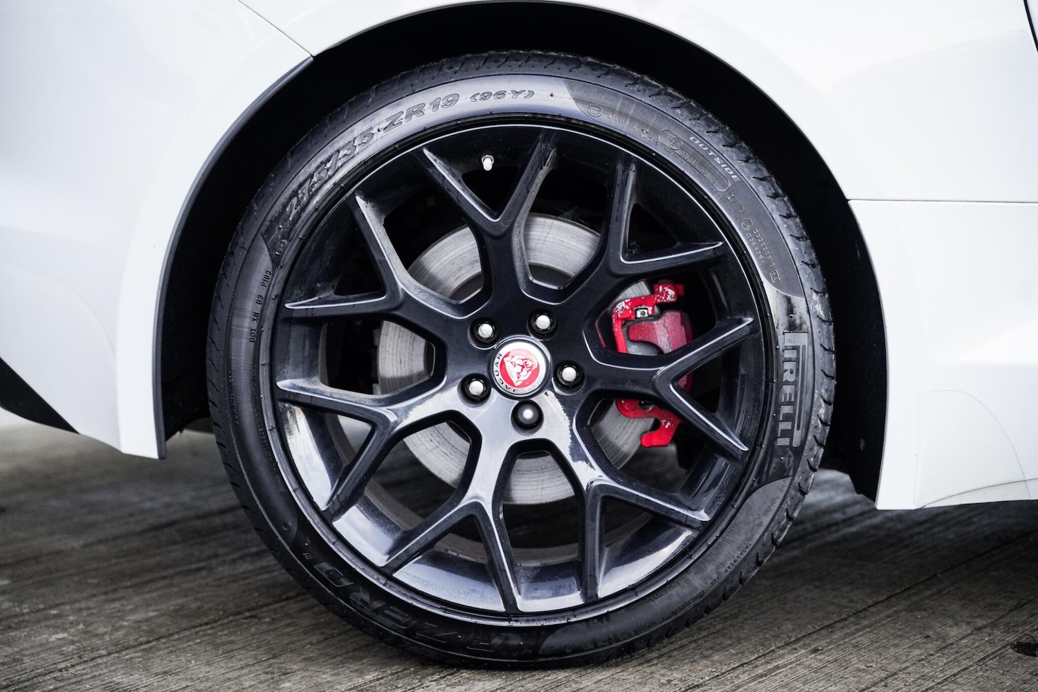 Used Jaguar F-Type 2015 for sale - 77066693: Photo 16