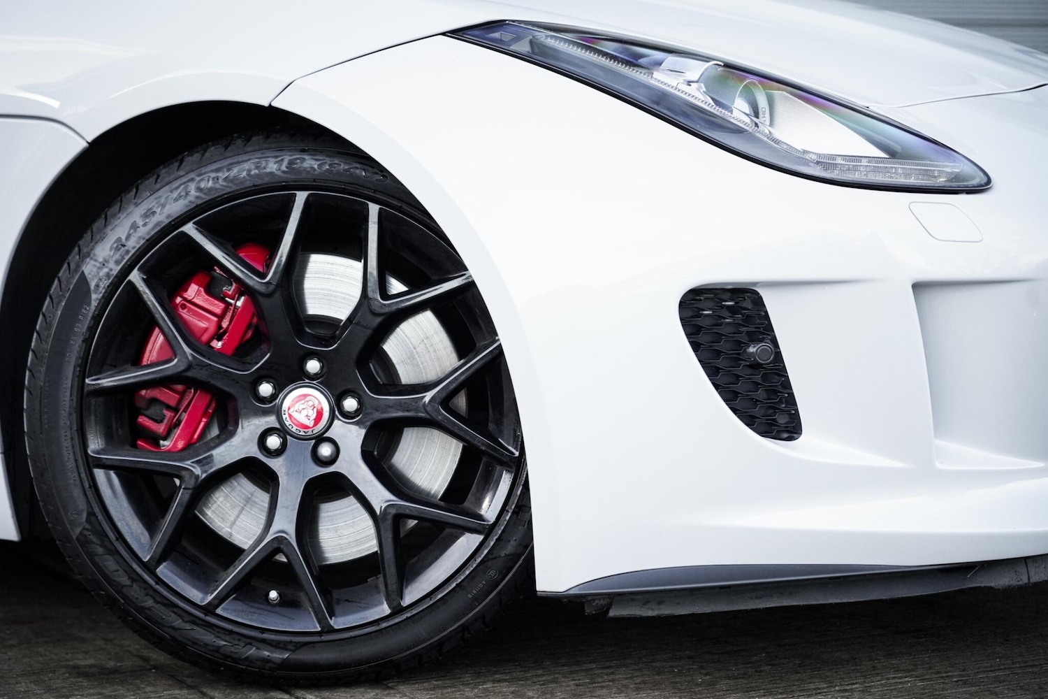 Used Jaguar F-Type 2015 for sale - 77066693: Photo 17