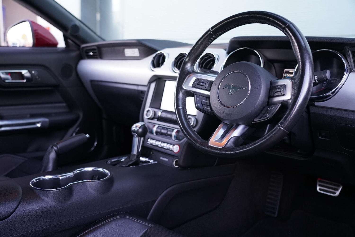 Used Ford Mustang 2016 for sale - 76975488: Photo 2