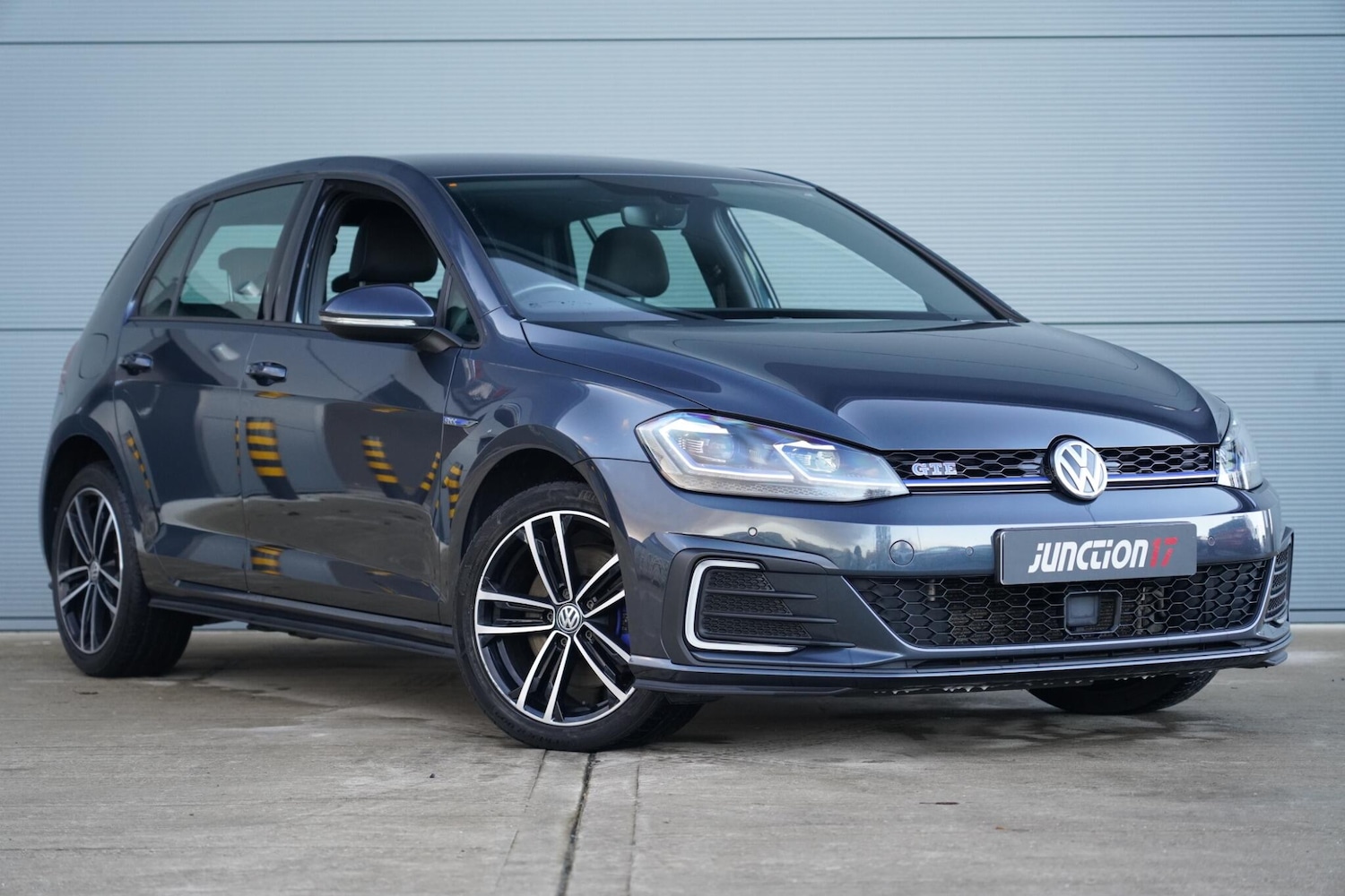 Used Volkswagen Golf 2020 for sale - 76855622: Photo 1